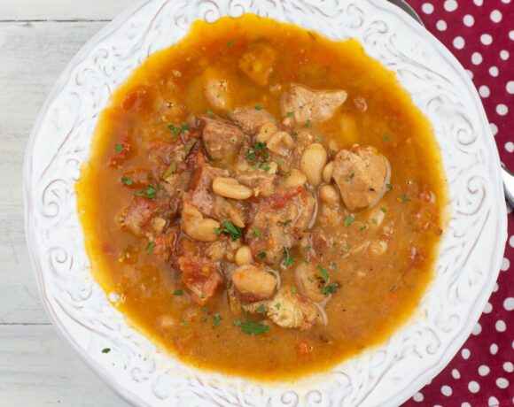 A bowl filled with Crock Por Cassoulet.